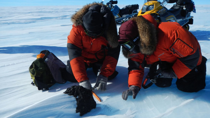 Scientists Working at Princess Elisabeth Antarctica Discover 18kg Meteorite