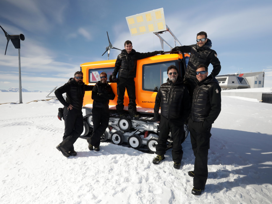 Gildo Pastor and the Venturi team with the Venturi Antarctica.