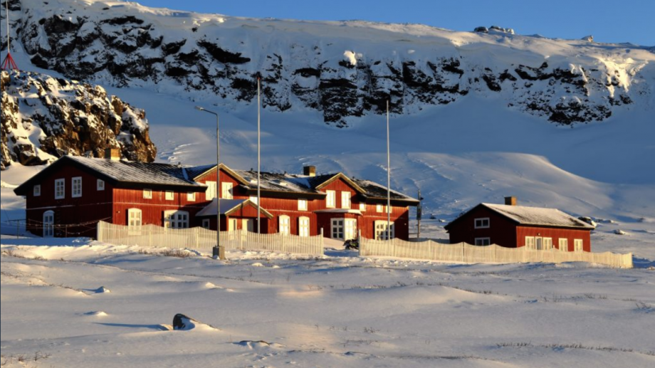Arctic Station in winter (Bo Elberling)