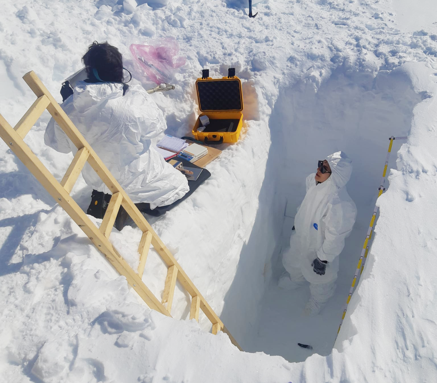Paula Lampreapineda from Ghent University sampling snow