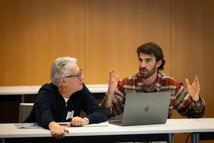 Dr. Thomas Stocker and Simon Steffen in discussion 