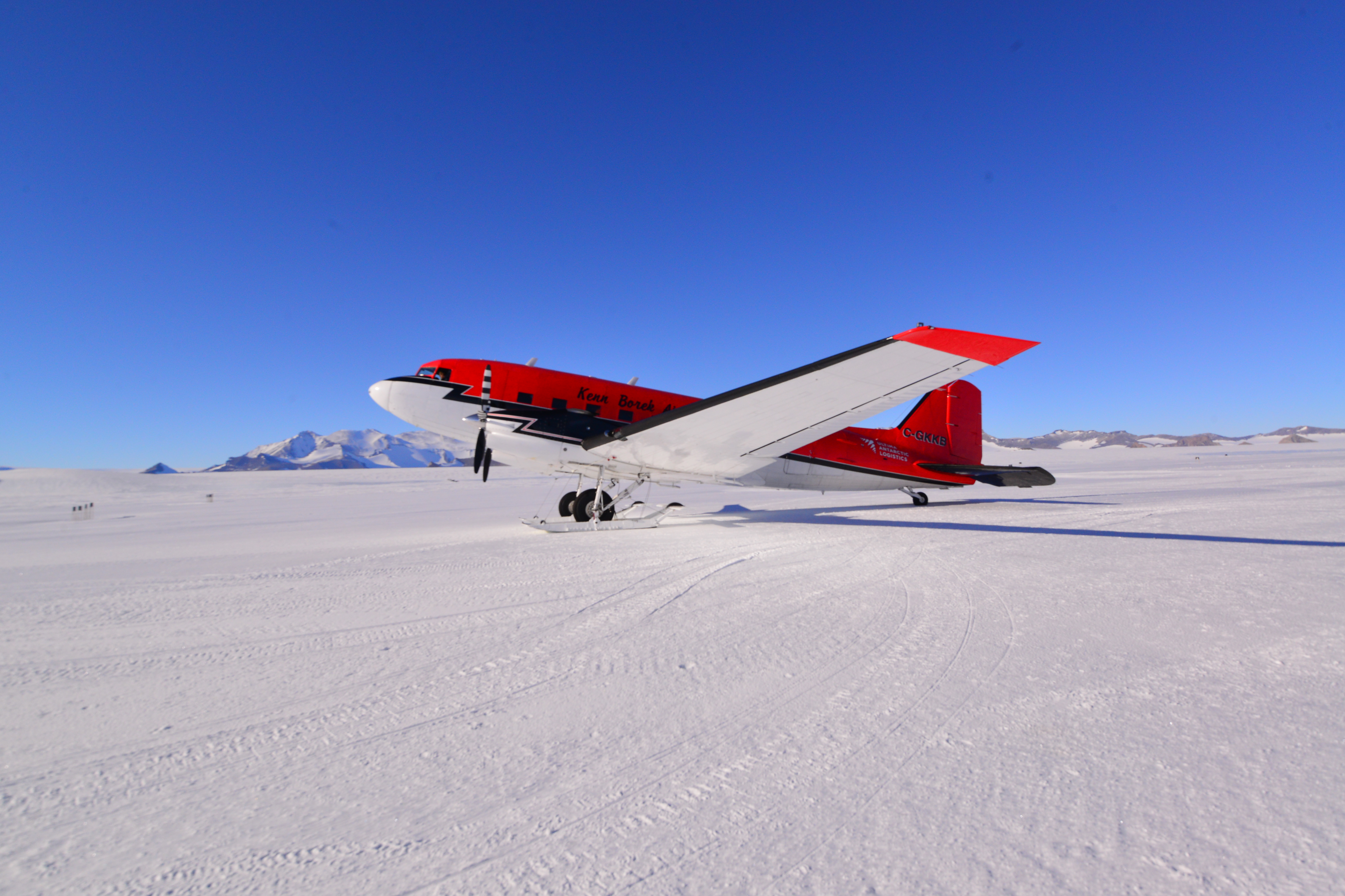 CHINARE DC3 Airplane from RINGS project.