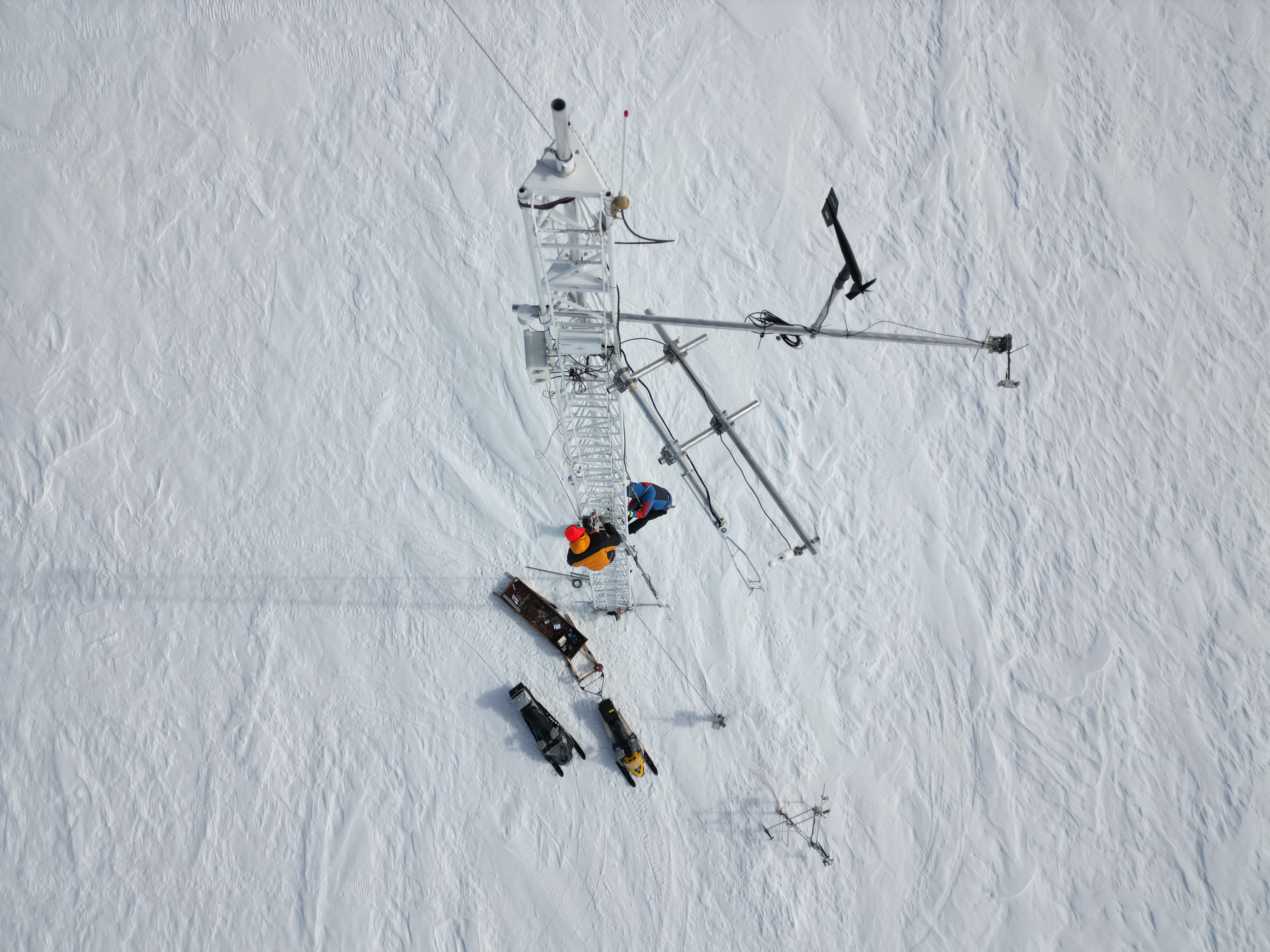 Looking down on PEA's antenna from above