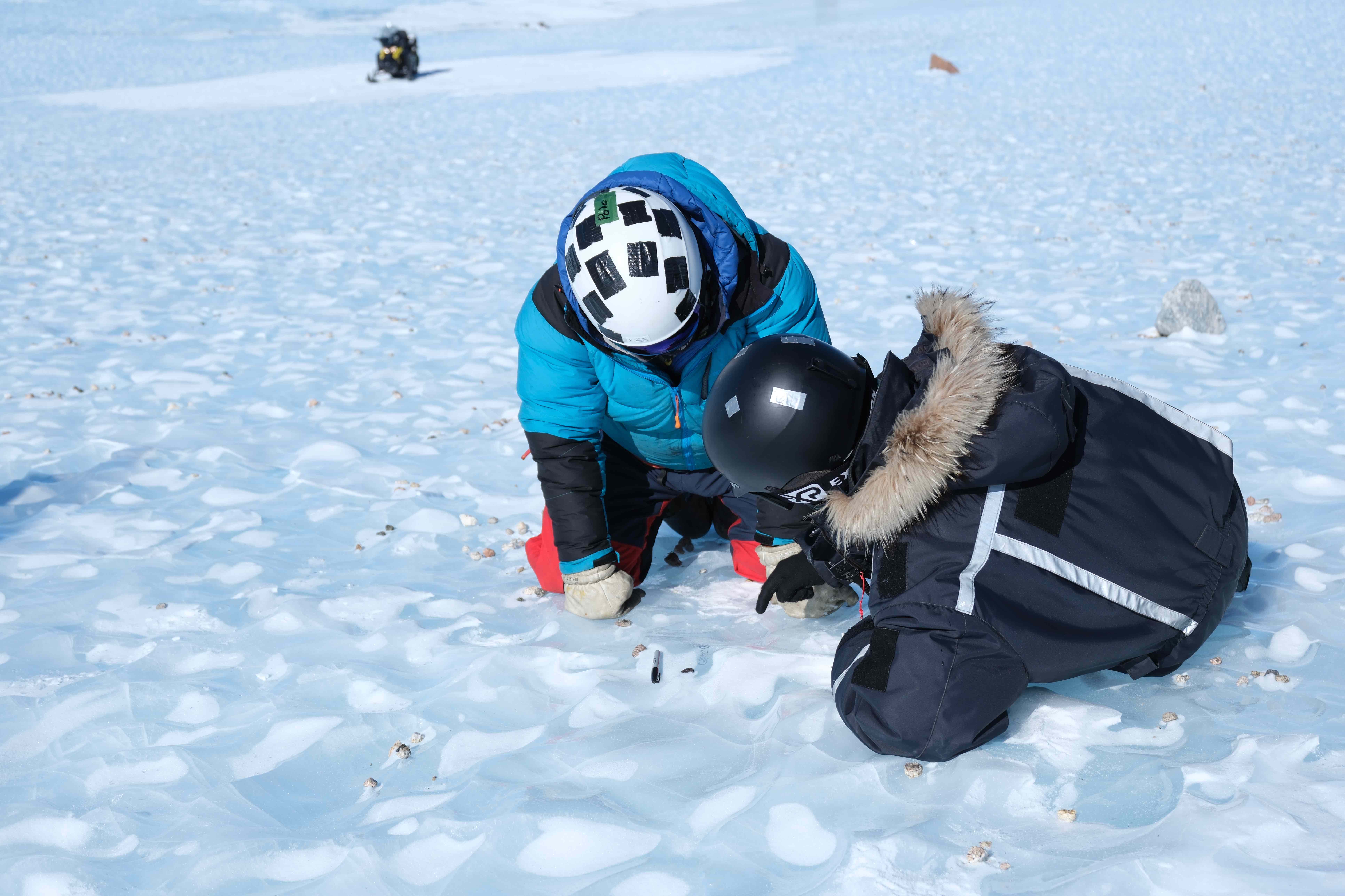 Finding meteorites in the field
