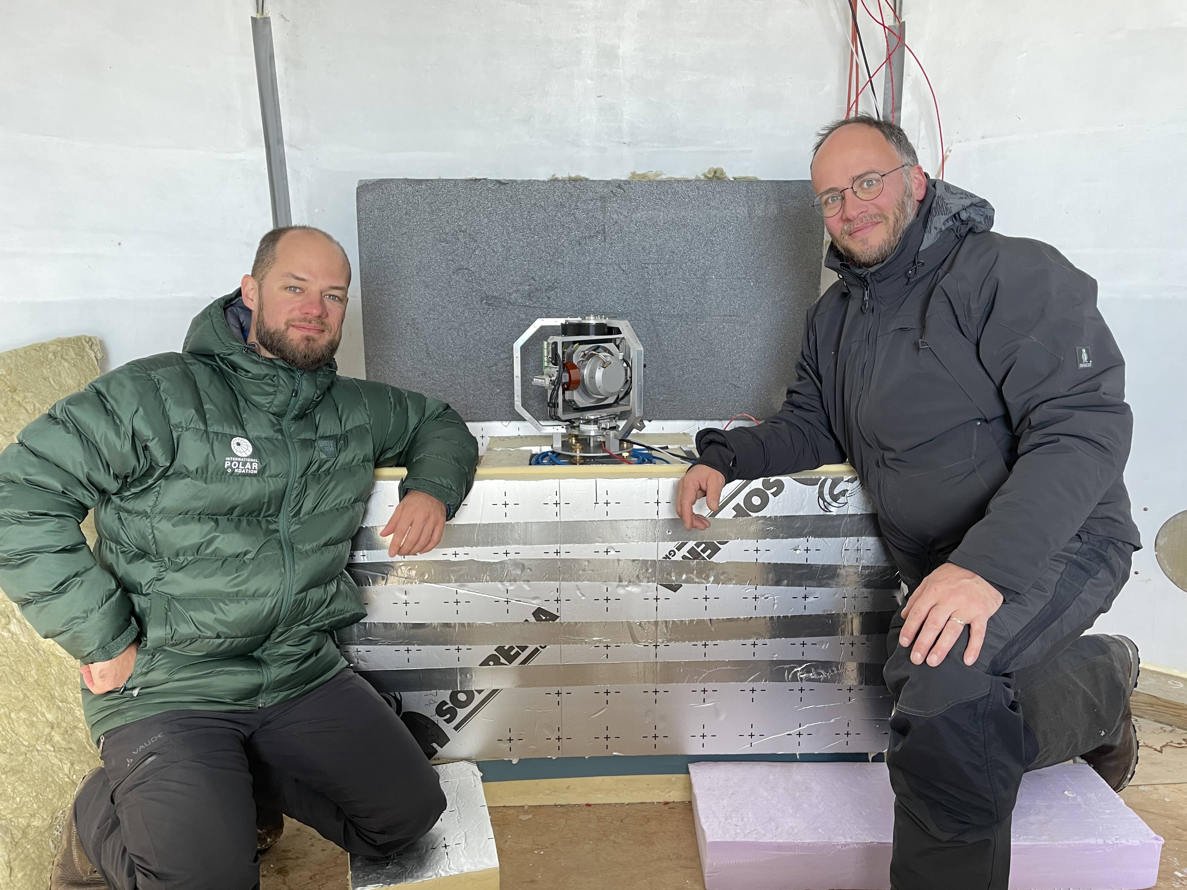 Members of the GEOMAG project pose with their instruments