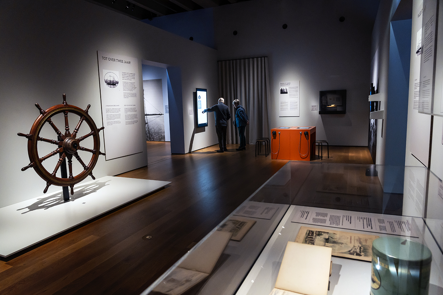 Steering wheel of the Belgica ship