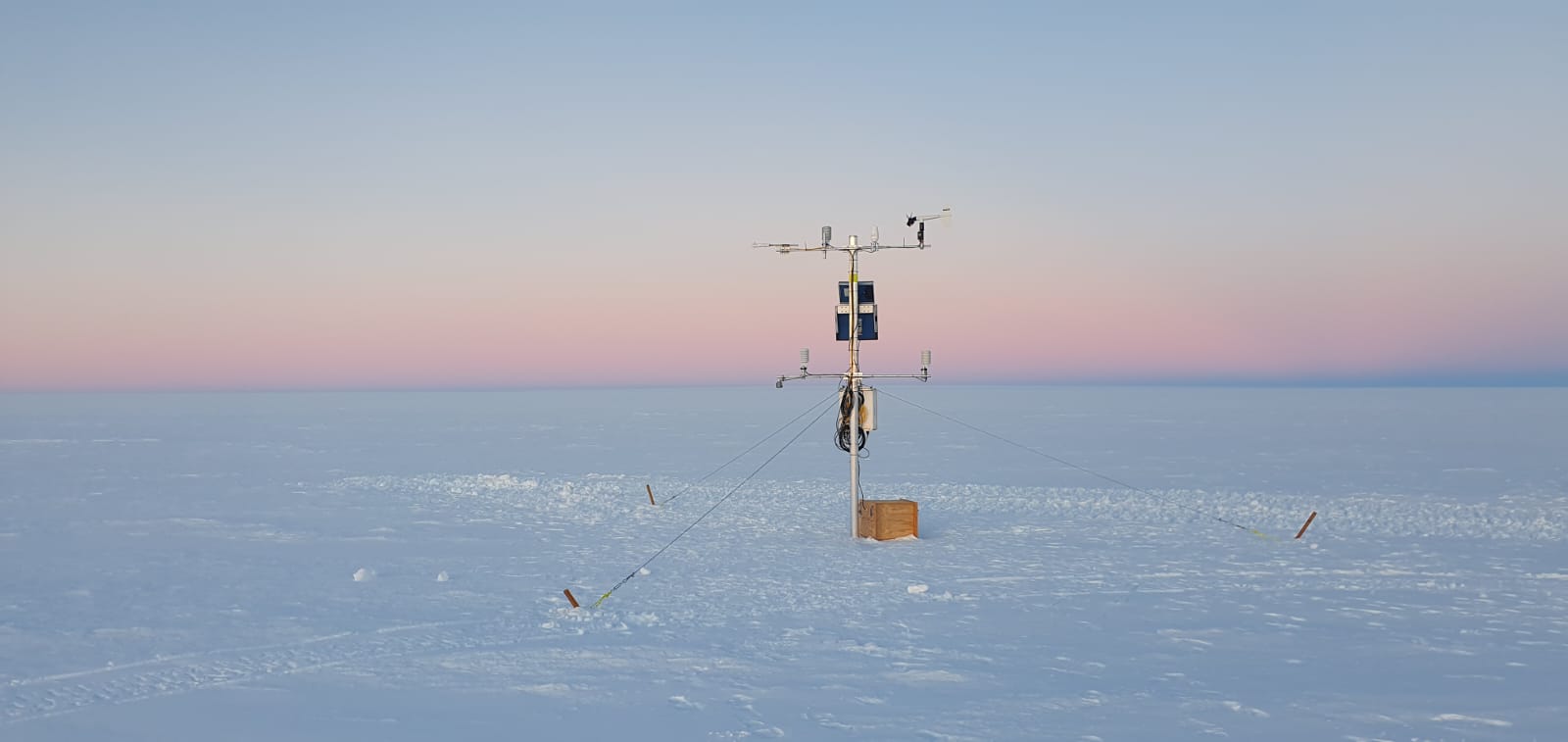 AWS at the Edge of the King Baudouin Ice Shelf