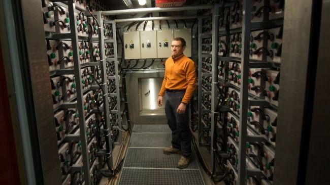 PEA_battery_room