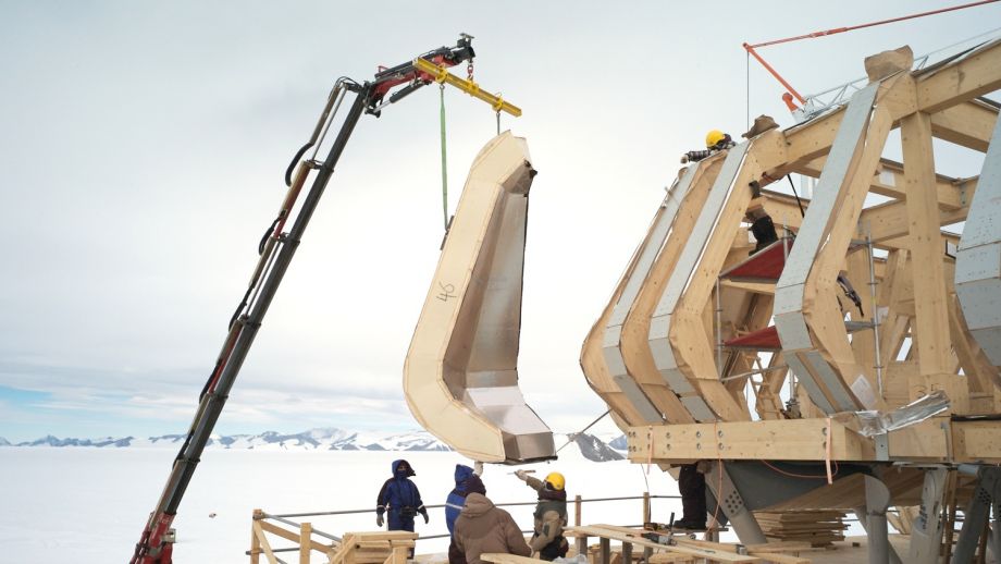 PEA_station_passivebuilding