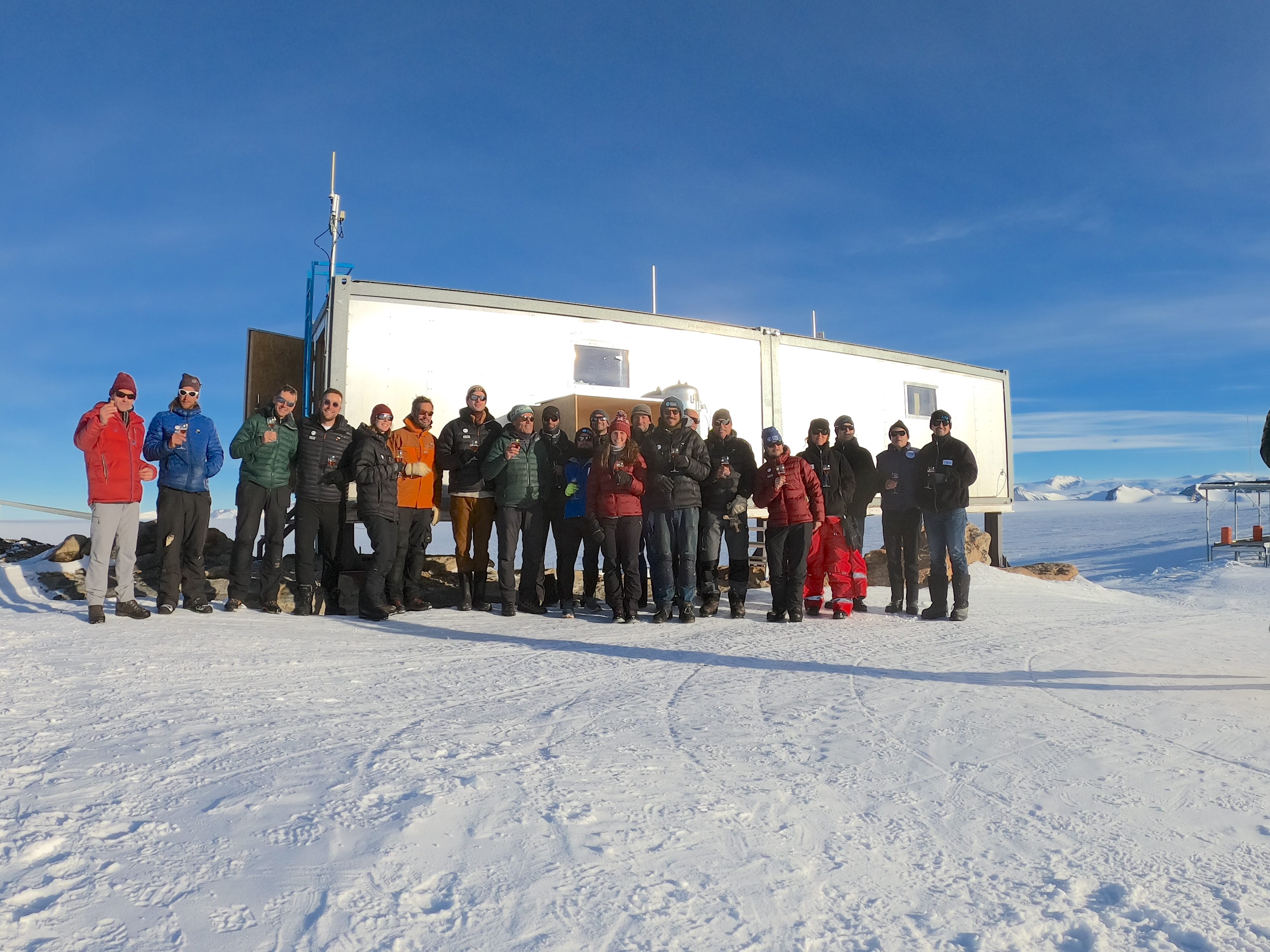 Inauguration of the new hydrogen production facility at PEA