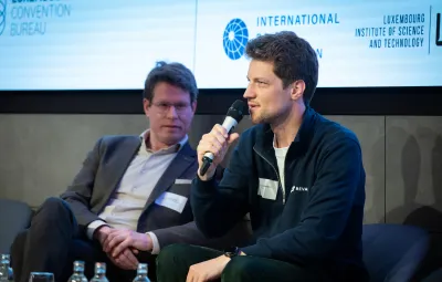 Aymar de Lichtervelde answering audience question at the Antarctic Futures Symposium 