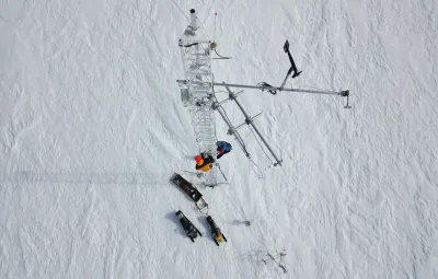 Looking down on the antenna from above