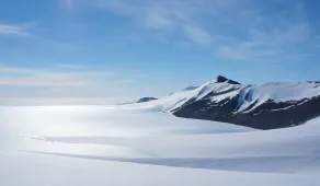 Vesthaugen Nunatak