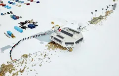 Scientists and Staff at PEA form Human Chain to Support United for Climate Human Chain Action