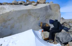 MICROBIAN: The tiny life forms of Antarctica’s Sør Rondane Mountains