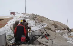 BELARE 2007-2008: Drilling and Fixing Anchoring Bars into the Ridge