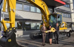 Komatsu Donates Hybrid Excavator to Support Polar Science